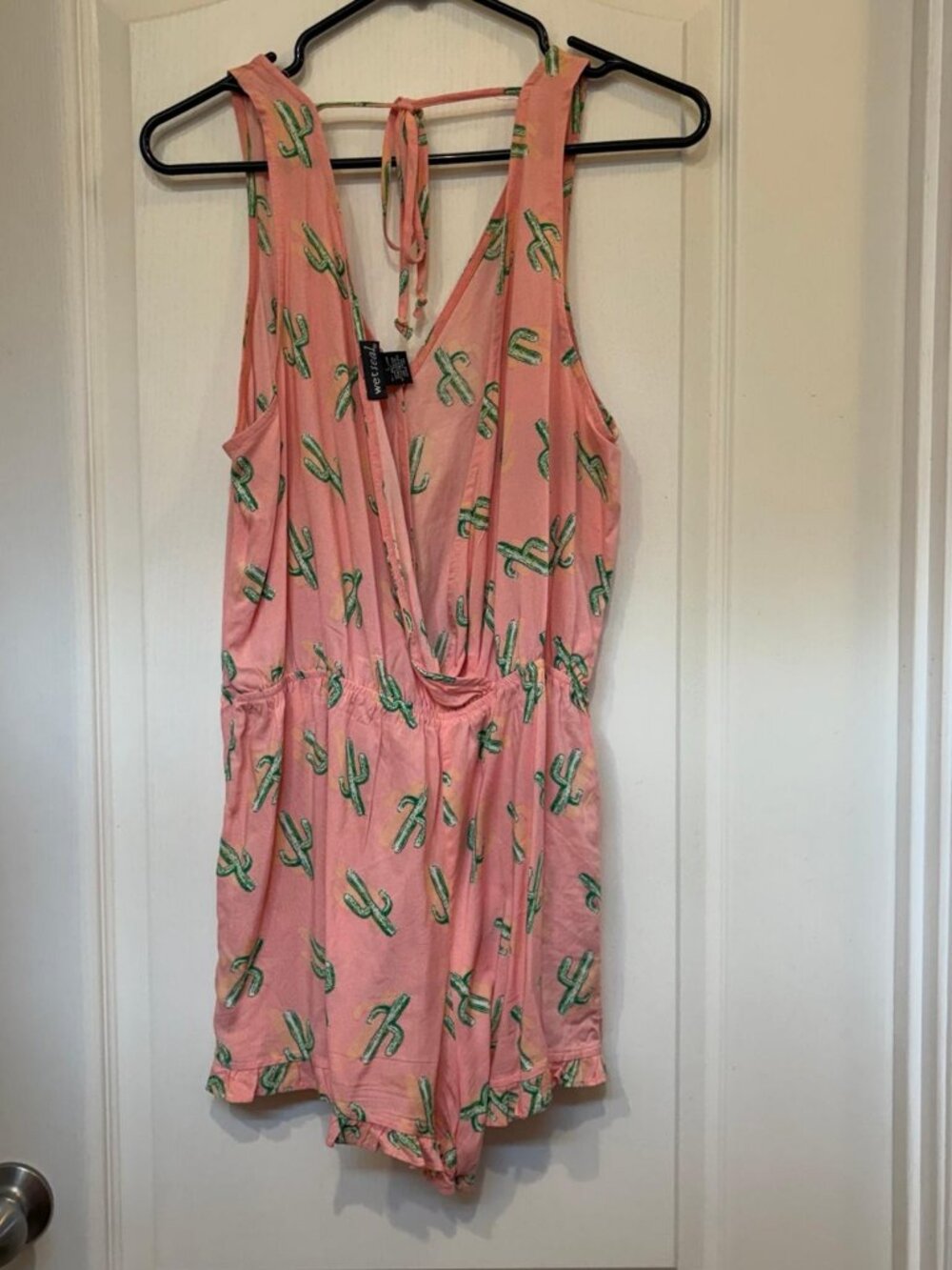 Cactus-Print Sleeveless Rompe